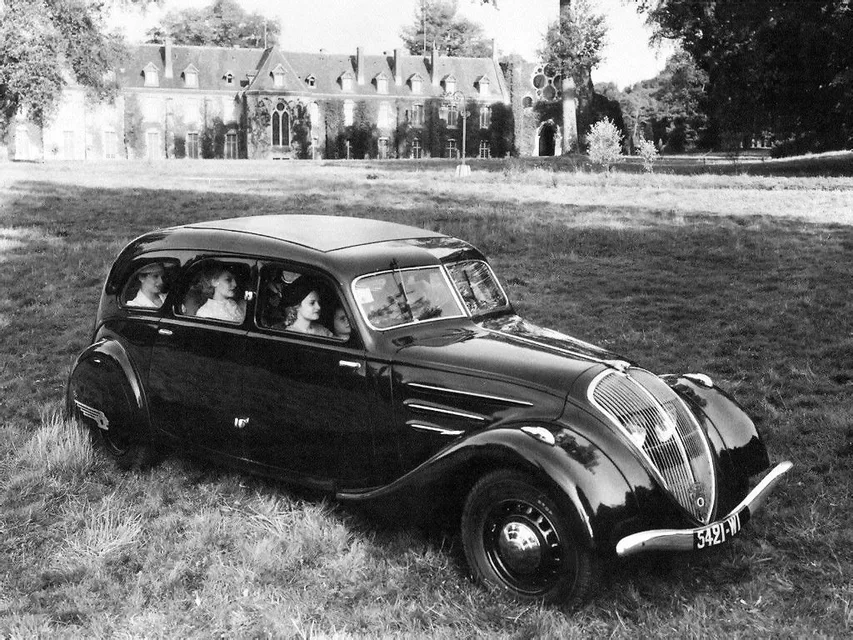 Peugeot 402, generation photo