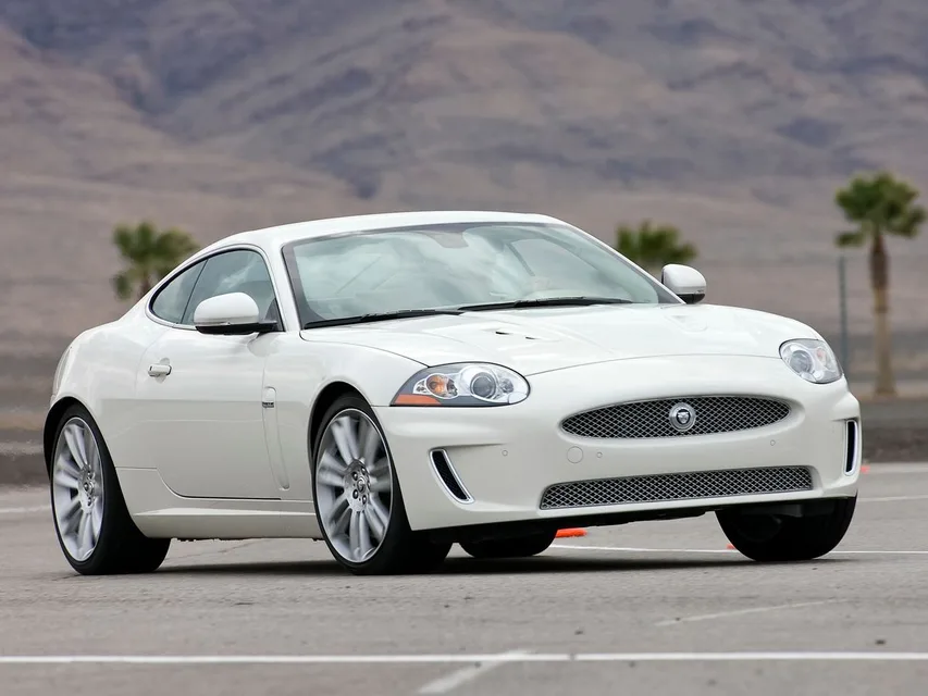 XKR 2 generation, restyling 1