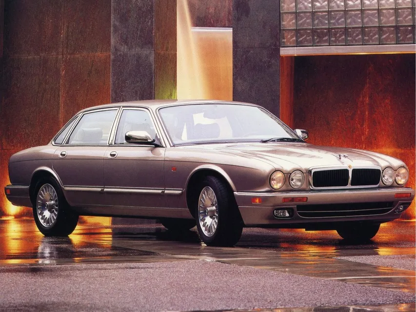 Daimler Sovereign (XJ6) 3 generation