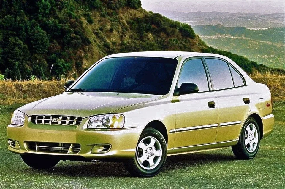 Hyundai Accent, generation photo