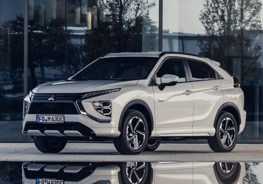 Eclipse Cross 1 generation, restyling
