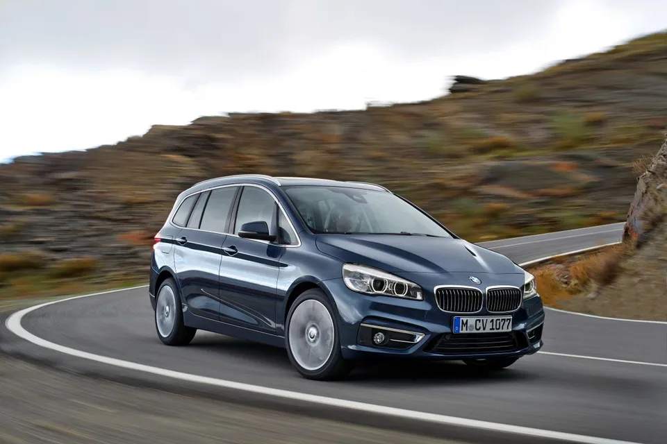 2 series Grand Tourer 1 generation