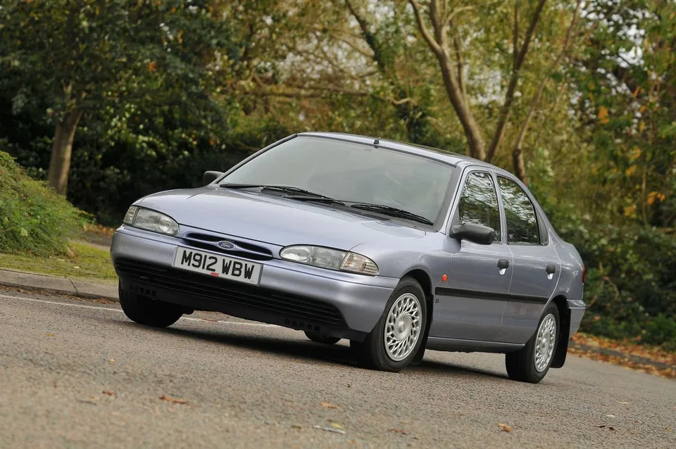 Ford Mondeo, generation photo