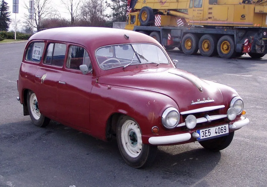 Skoda 1200, generation photo