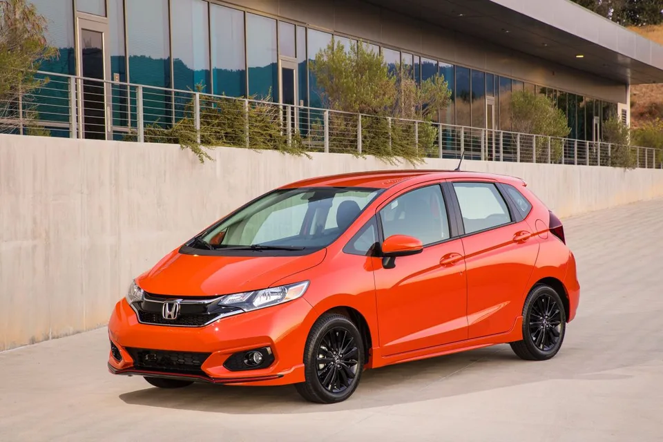 Fit 3 generation, restyling