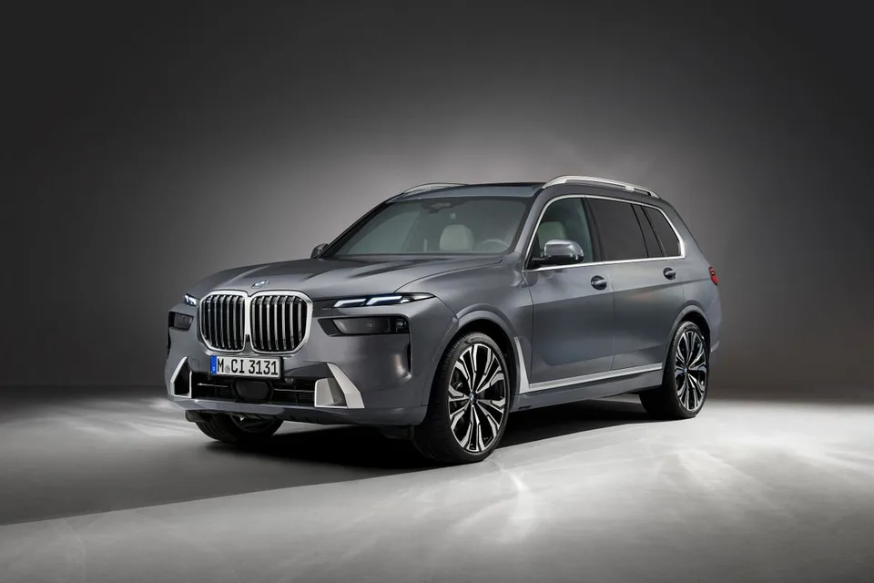X7 1 generation, restyling 1