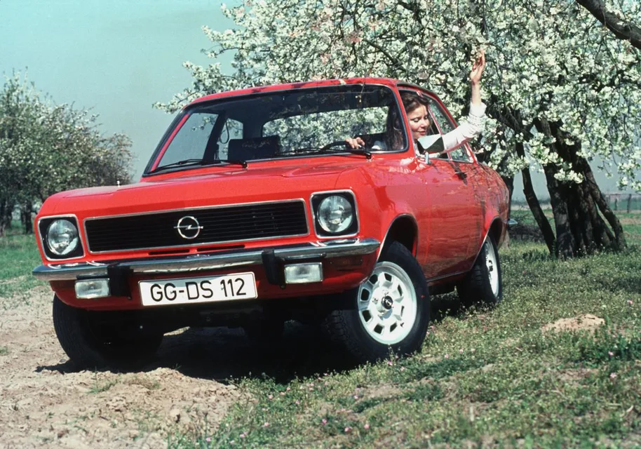 Opel Ascona 1 generation