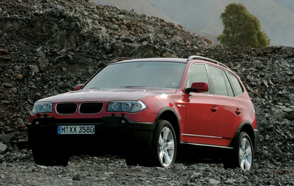 BMW X3, generation photo