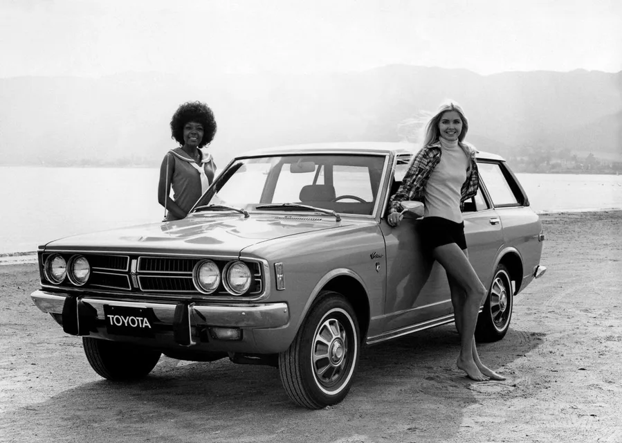 Corona 4 generation