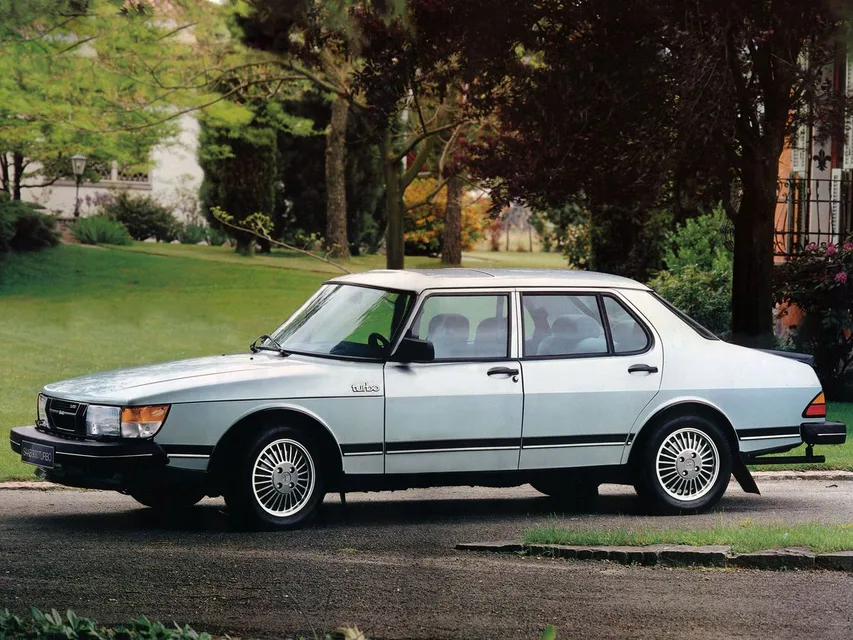 Saab 900, generation photo