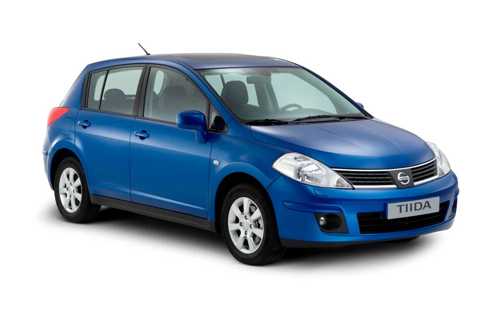 Tiida 1 generation