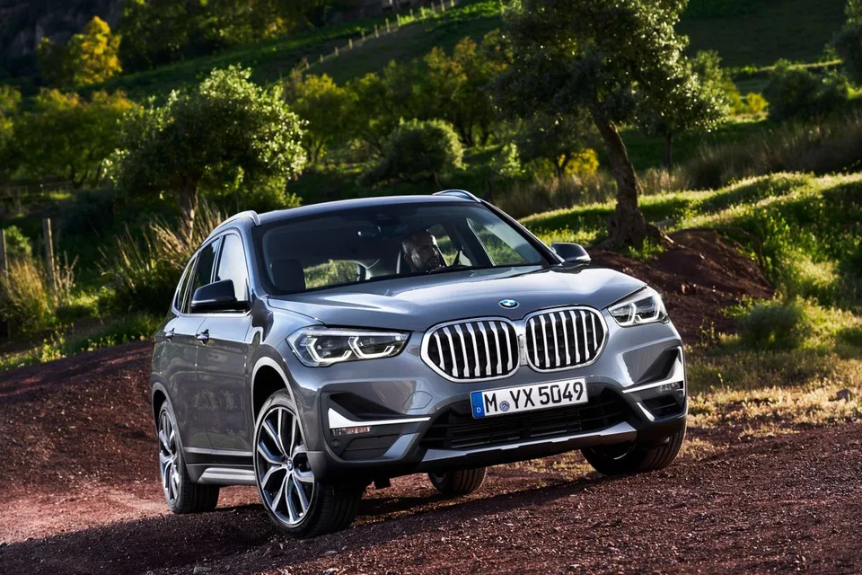 X1 2 generation, restyling