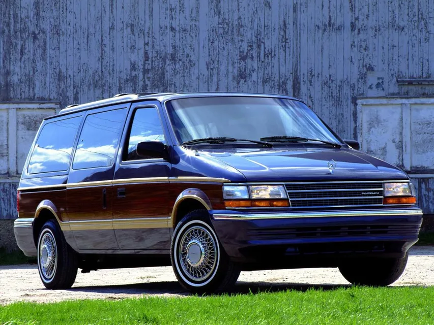 Plymouth Voyager, generation photo