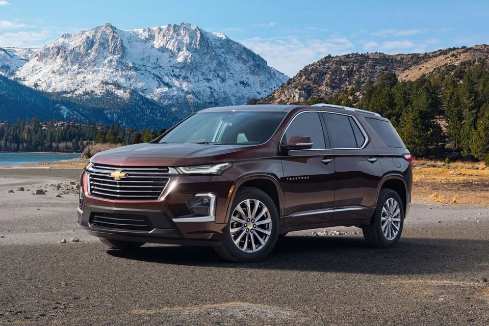 Traverse 2 generation, restyling 1