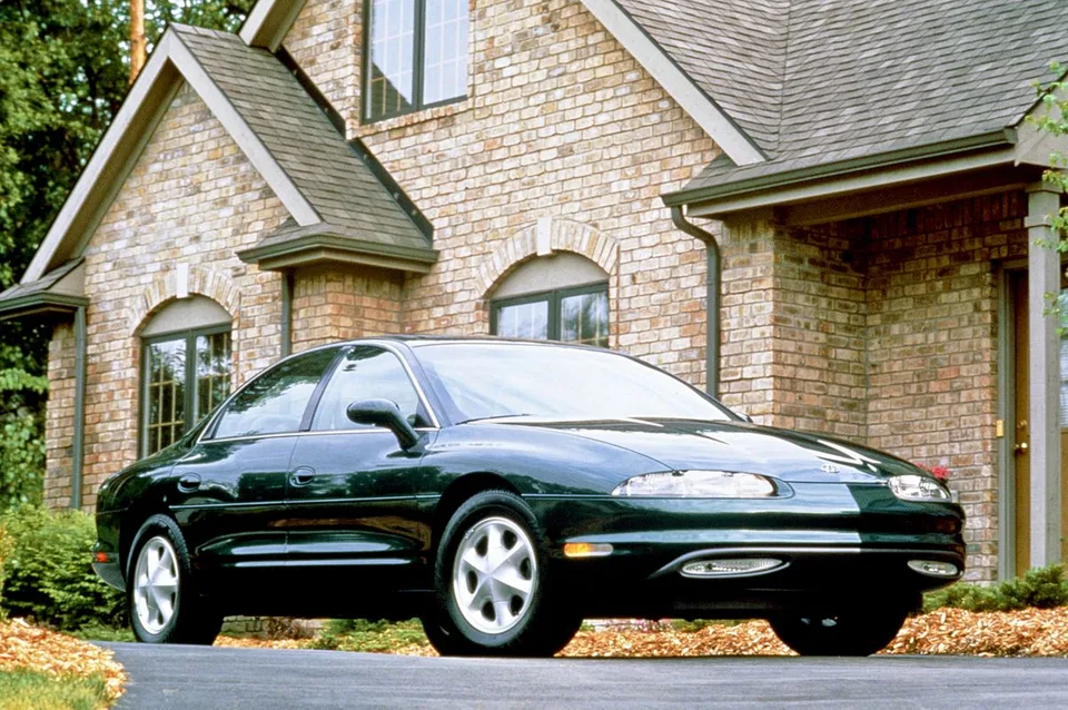 Oldsmobile Aurora, generation photo