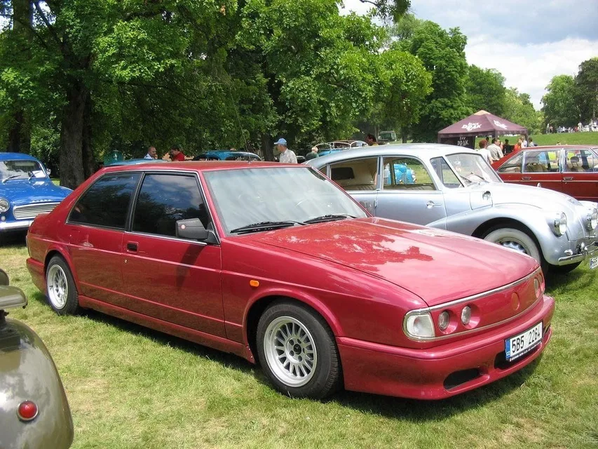 Tatra T700, generation photo