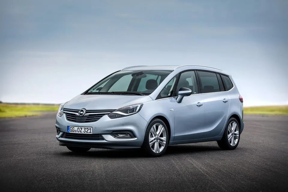 Opel Zafira, generation photo