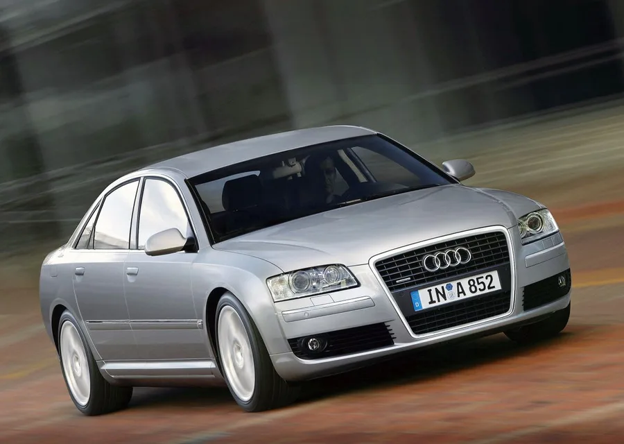 Audi A8, generation photo