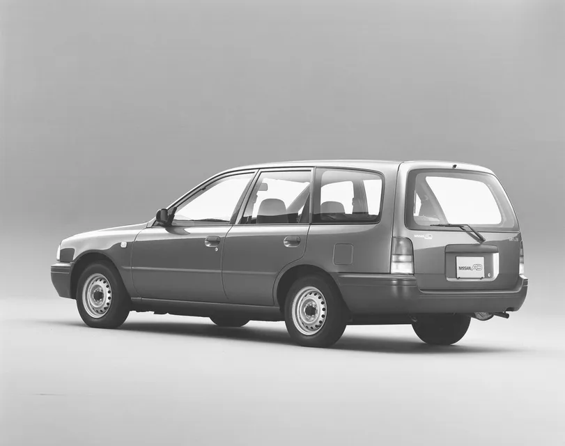 Nissan AD, generation photo