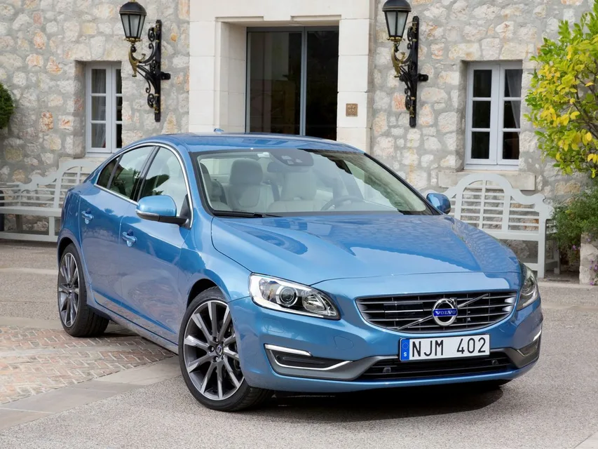 S60 2 generation, restyling