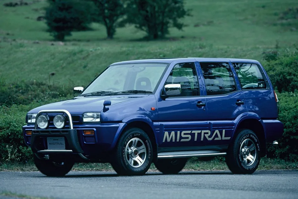 Nissan Mistral, generation photo