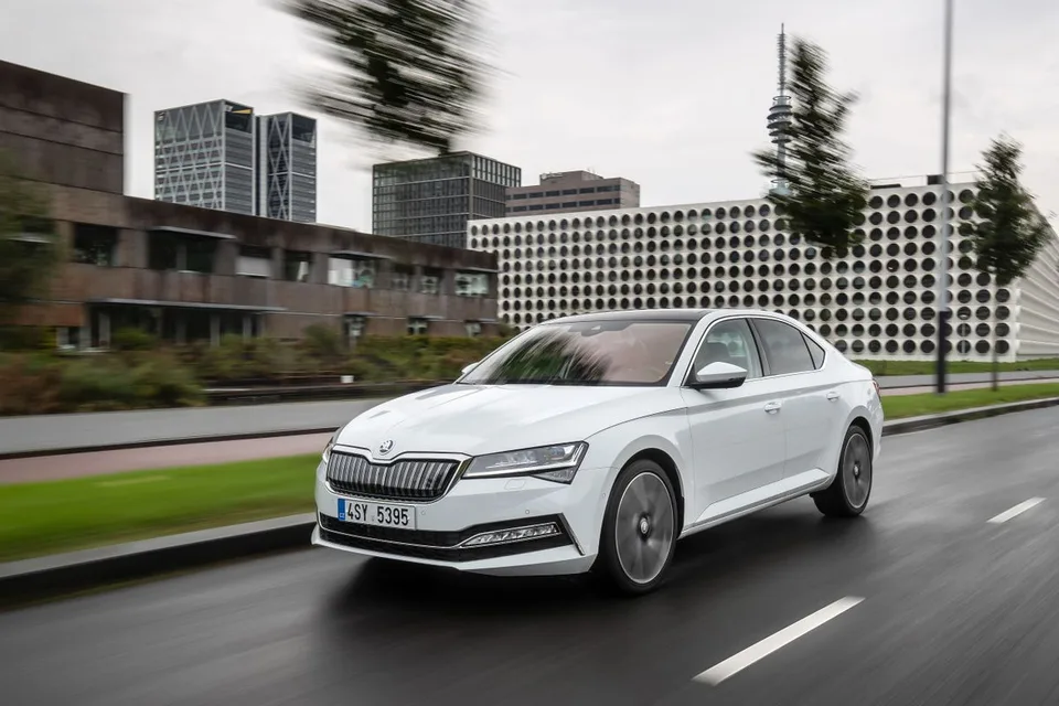 Superb 3 generation, restyling