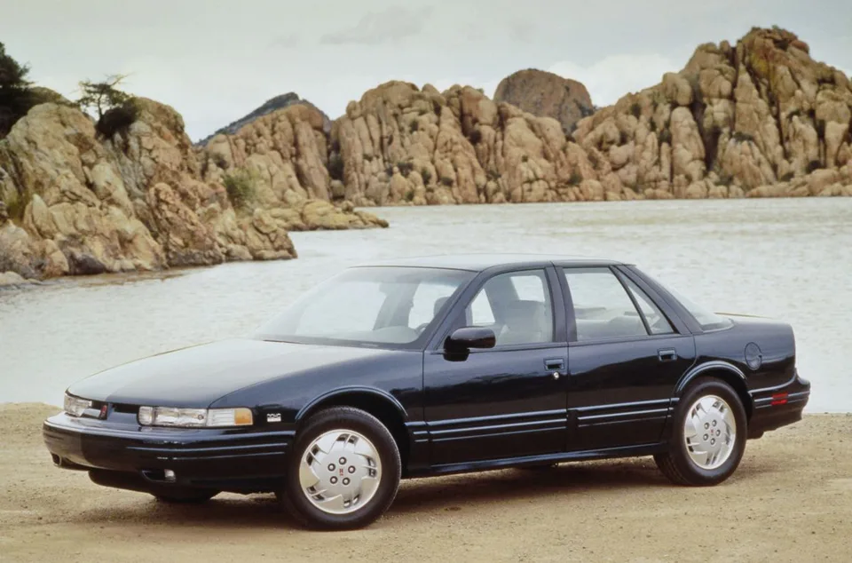 Oldsmobile Cutlass Supreme, generation photo
