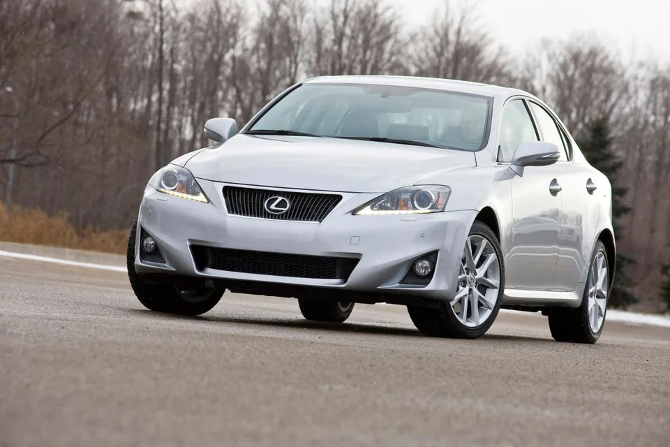 Lexus IS, generation photo