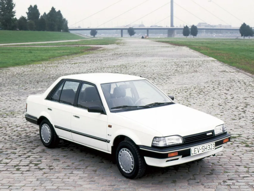 Mazda 323 Lantis, generation photo
