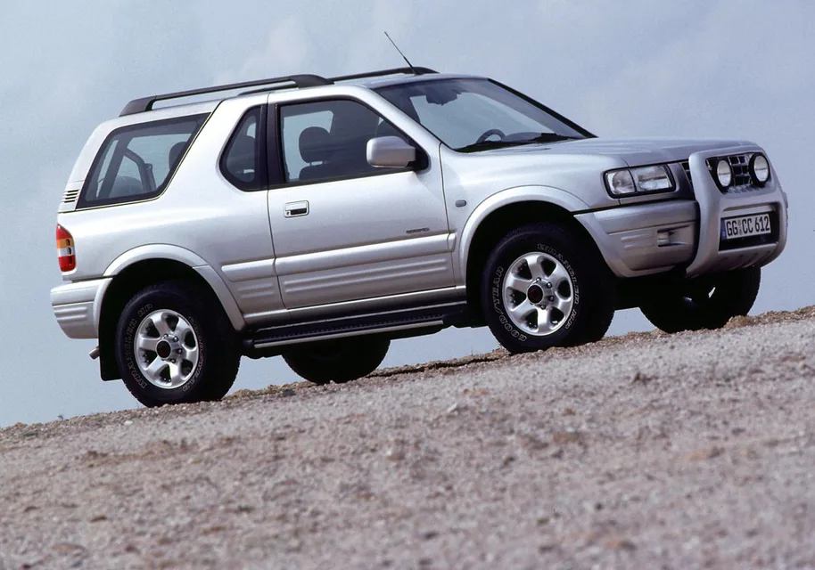 Opel Frontera, generation photo