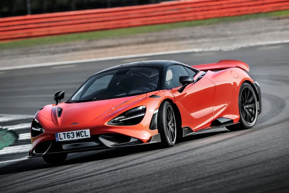 McLaren 765LT, generation photo