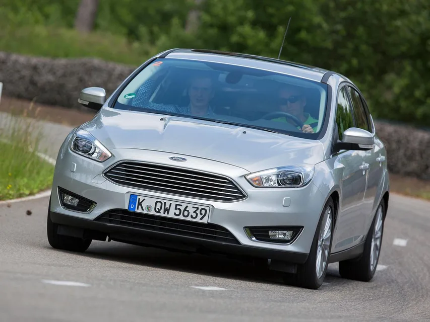 Ford Focus, generation photo