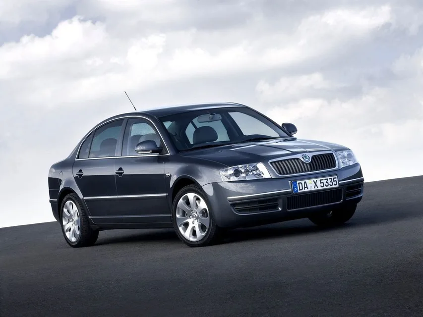 Superb 1 generation, restyling