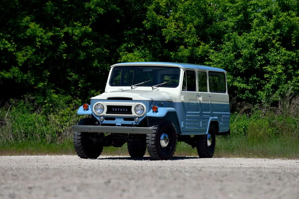 Toyota Land Cruiser, generation photo