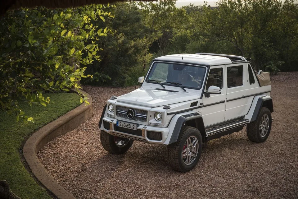 Maybach G650 Landaulet 1 generation