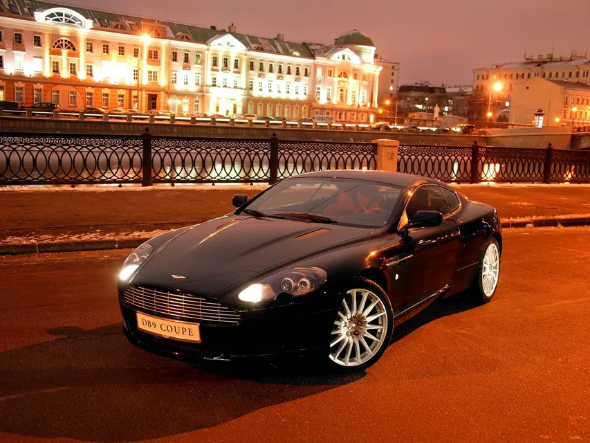 Aston Martin DB9, generation photo