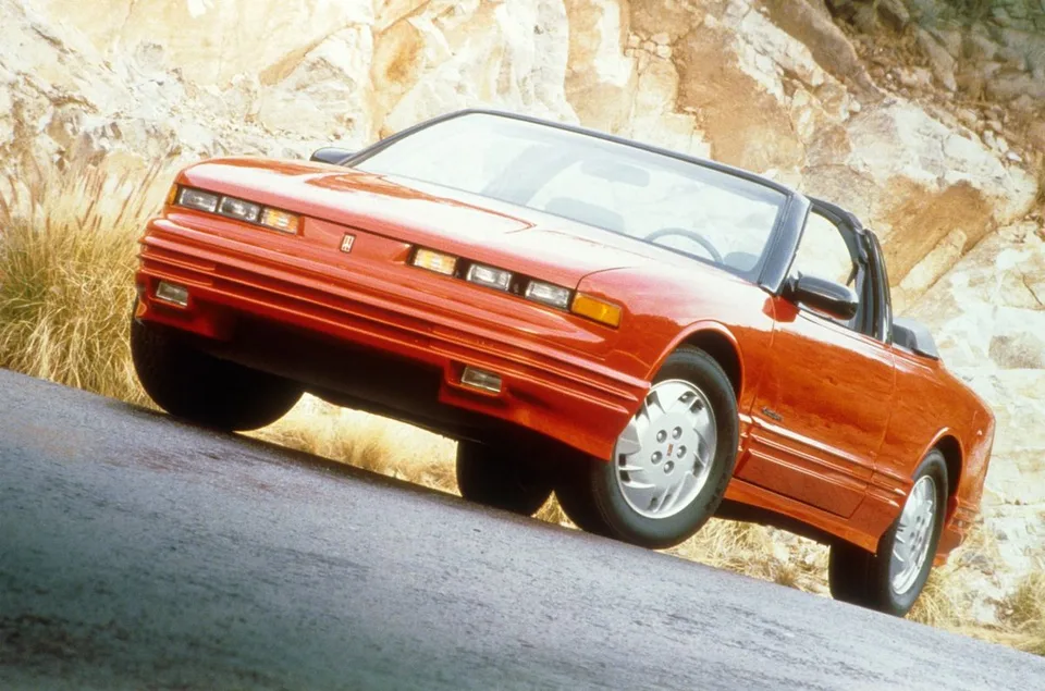 Oldsmobile Cutlass Supreme, generation photo