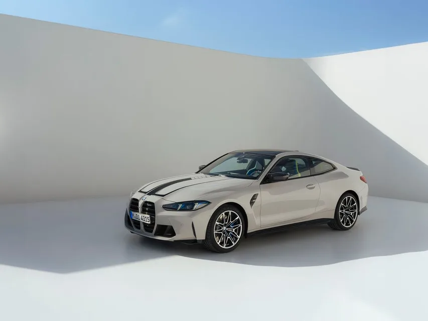 BMW M4, generation photo
