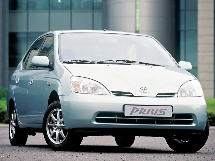 Prius 1 generation, restyling