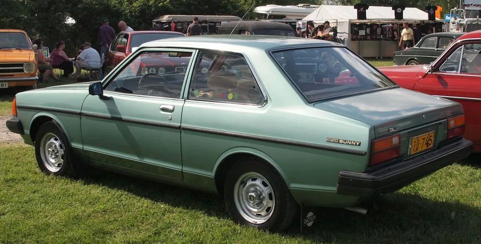 Nissan Sunny, generation photo