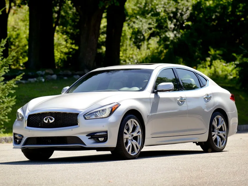 Q70 1 generation, restyling