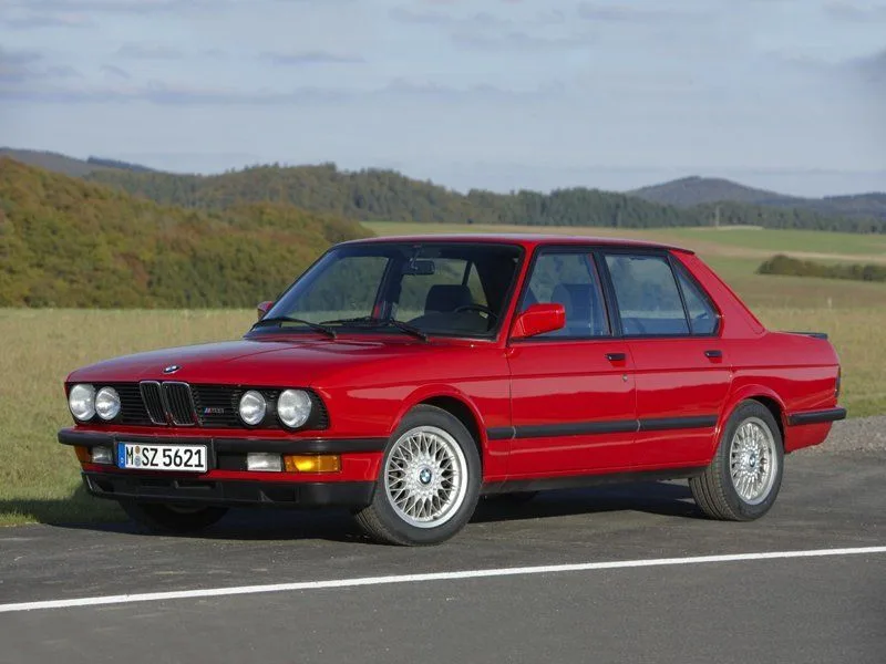 BMW M5, generation photo