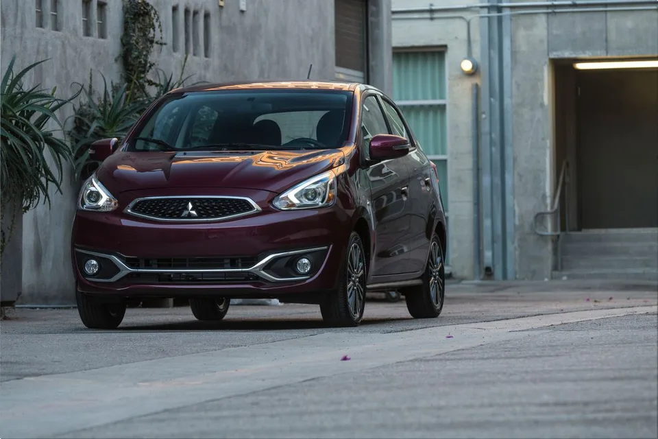 Mitsubishi Mirage, generation photo