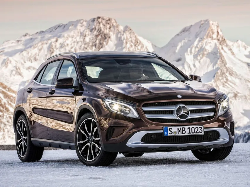Mercedes GLA, generation photo