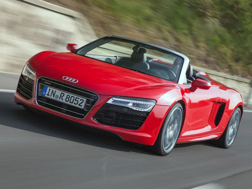 R8 1 generation, restyling
