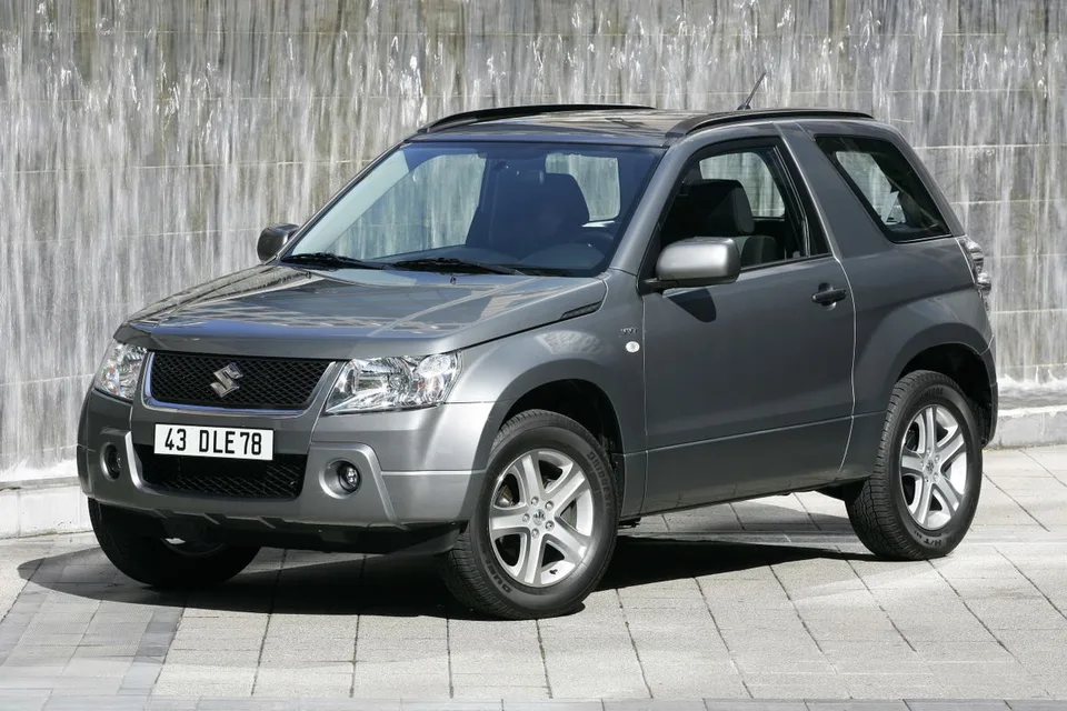Suzuki Grand Vitara, generation photo