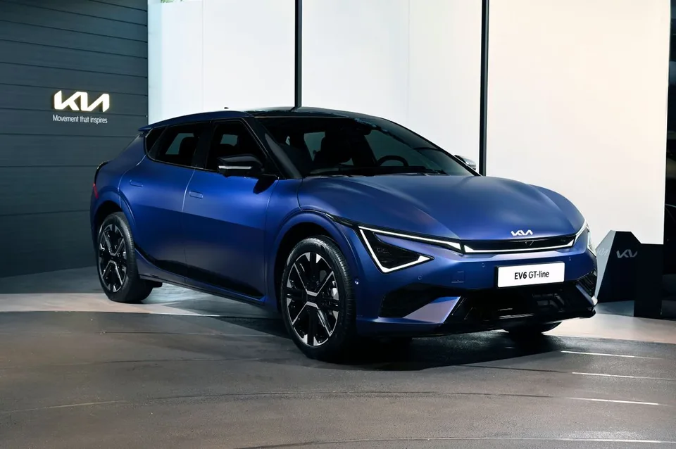 EV6 1 generation, restyling 1